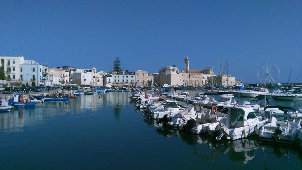 Monolocale Prezioso Villa Trani Buitenkant foto