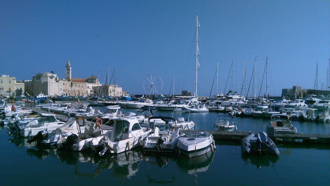 Monolocale Prezioso Villa Trani Buitenkant foto