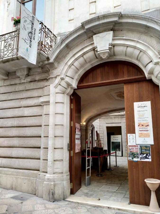 Monolocale Prezioso Villa Trani Buitenkant foto